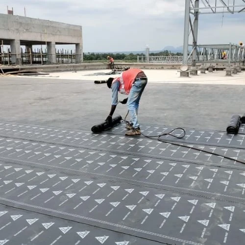 On-site flooring, coating and waterproofing execution by our delivery teams.